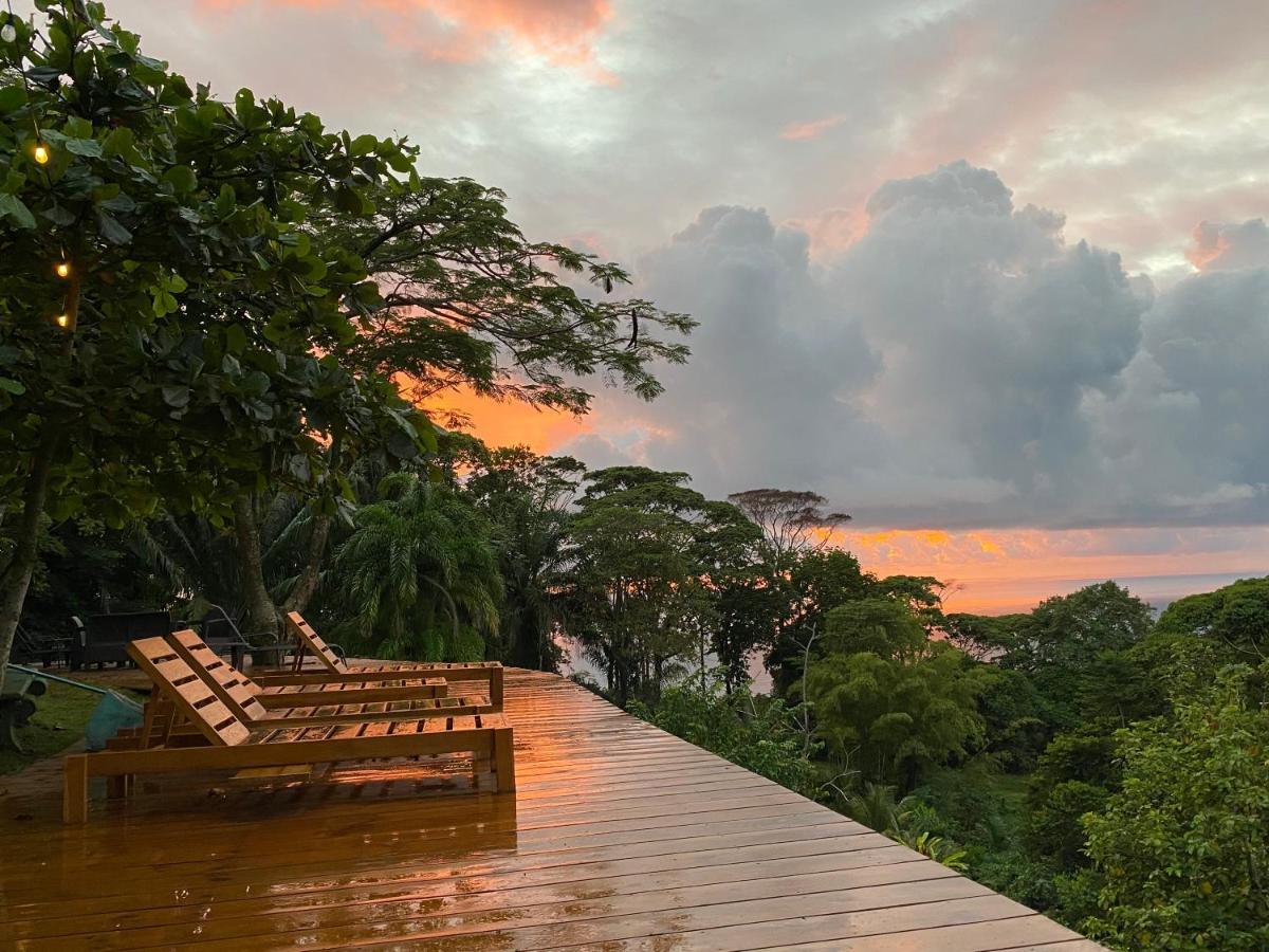 Pacific Edge Eco Lodge Домінікаль Екстер'єр фото
