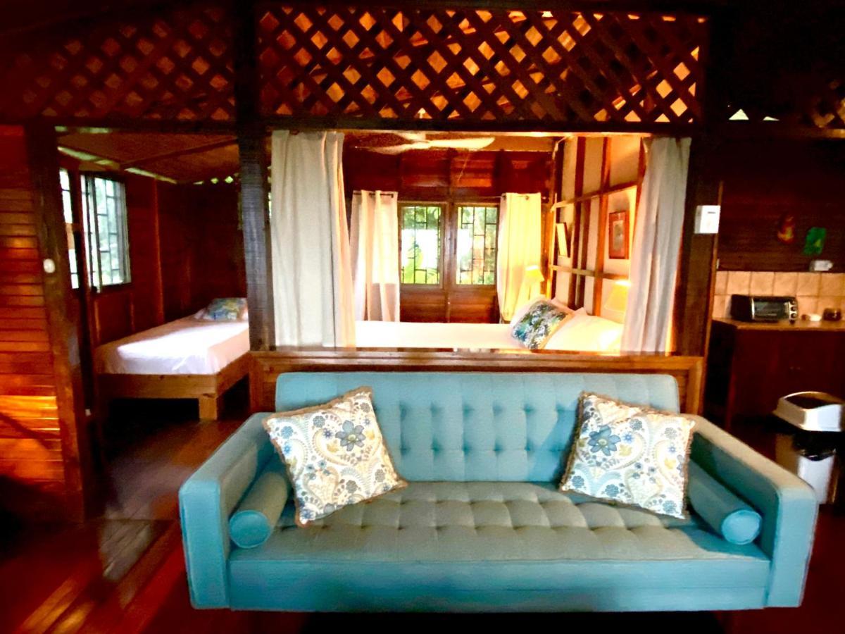 Pacific Edge Eco Lodge Домінікаль Екстер'єр фото